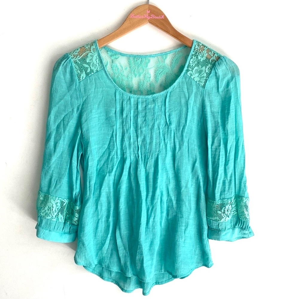 Mine mint green lace detailing and tie back top, Size S‎